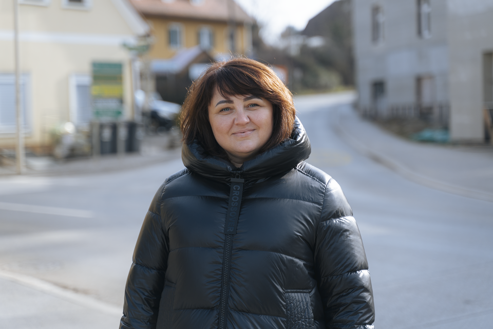 Svetlana ist aus der Ukraine geflüchtet und erhält in der Steiermark Hilfe beim Ankommen